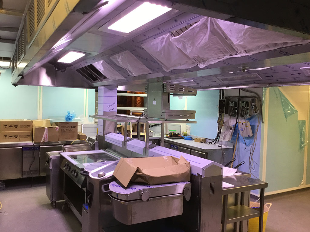 Contrak Moddershall Oaks Kitchen