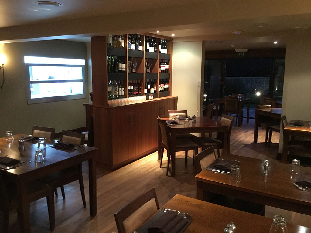 Contrak Moddershall Oaks Kitchen