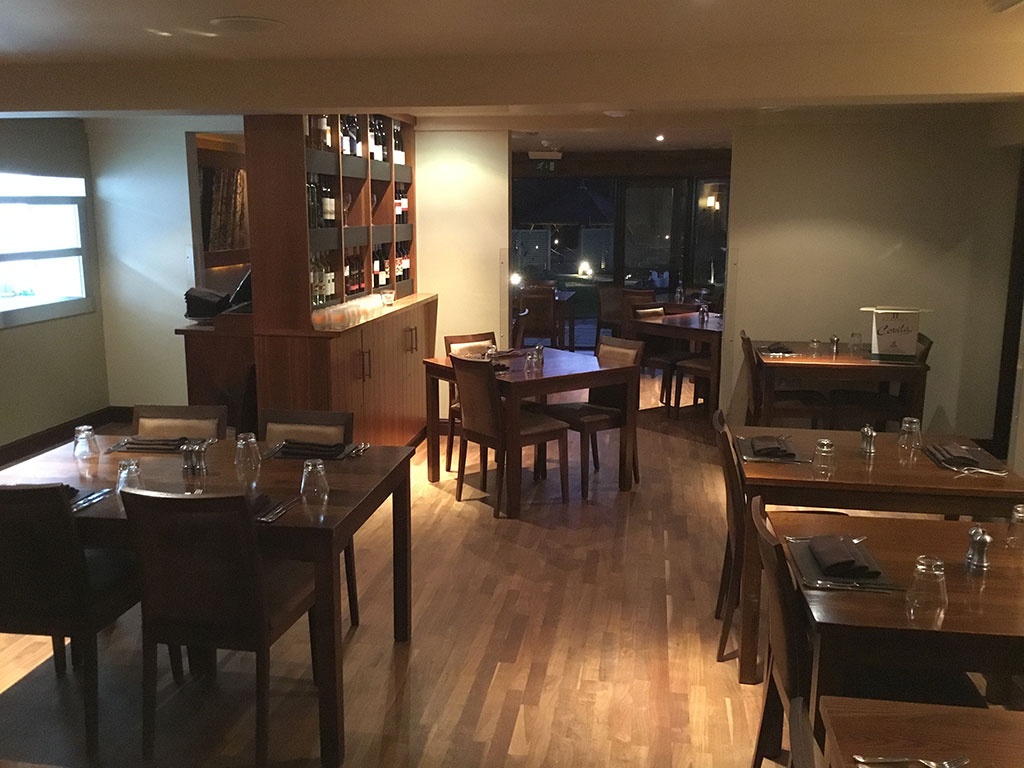 Contrak Moddershall Oaks Kitchen